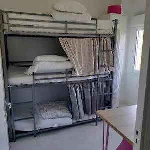 Lit En Dortoir Minimes Privatunterkunft