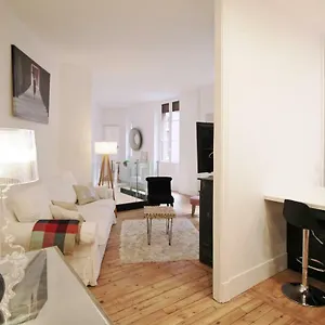 Apartment - Alsace Lorraine - Languedoc-place Du Salin-museum Histoire Naturelle- Jardin Des Plantes-musee Augustins- Palais De Justice Station Metro Carmes Ligne B